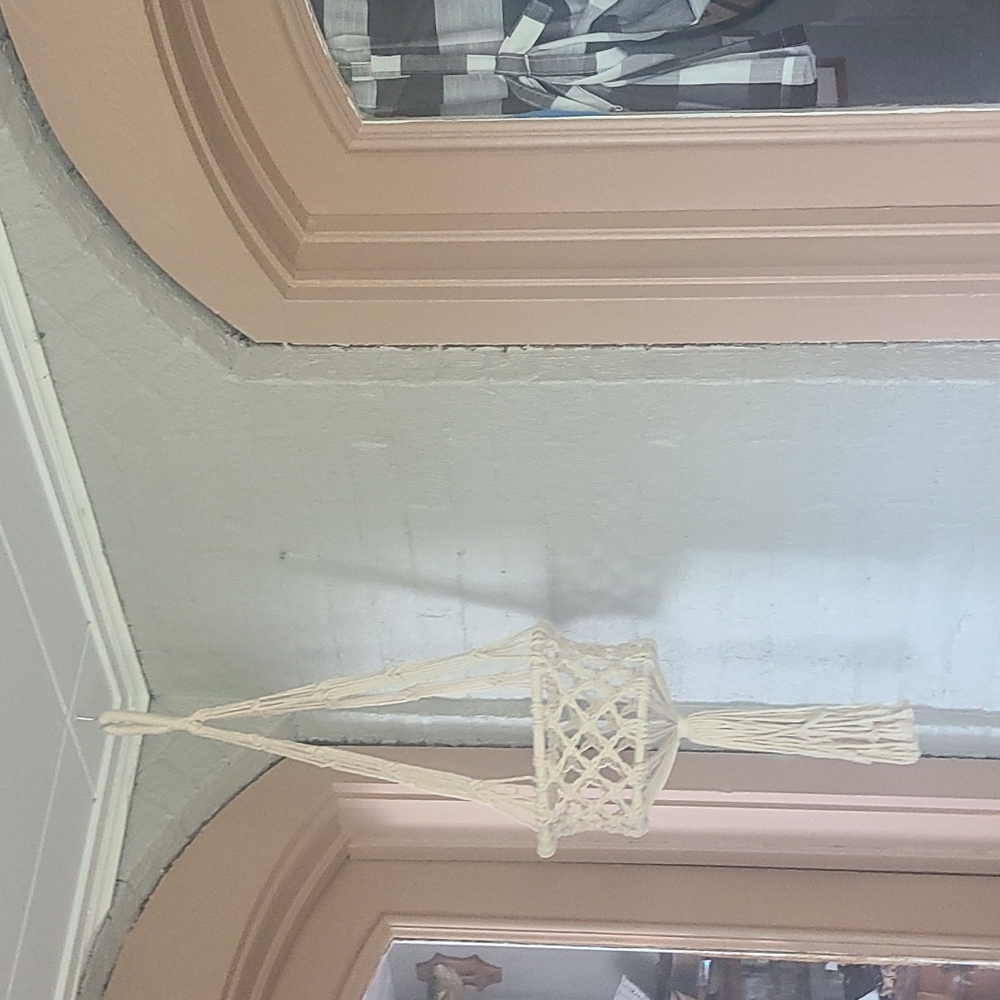 Hanging macrame basjet